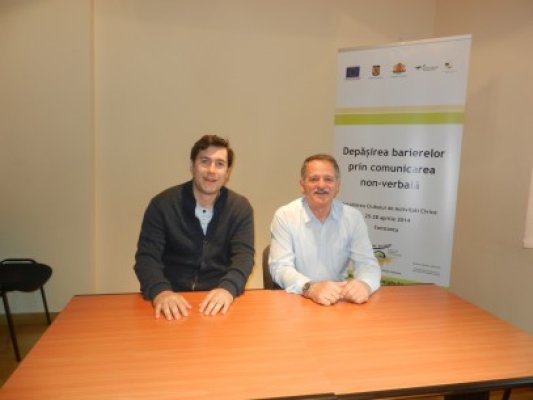 Depăşirea barierelor prin comunicarea non-verbală